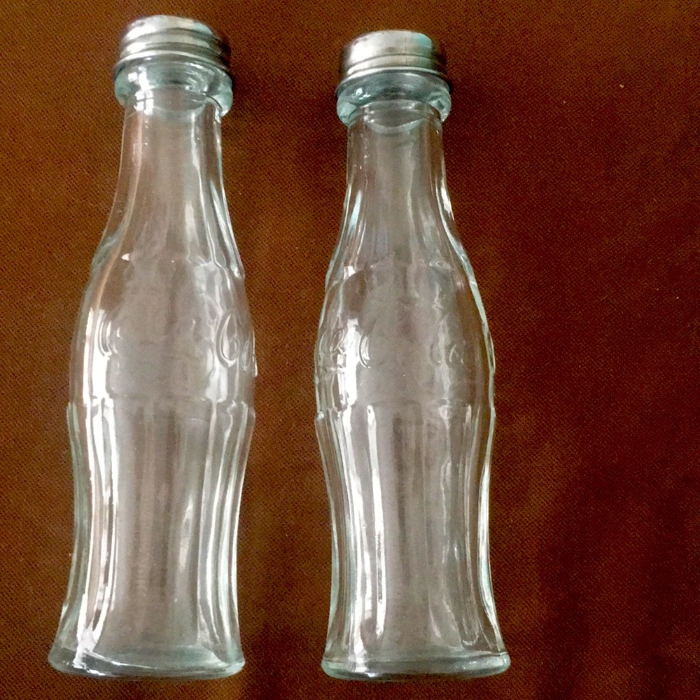 Vintage 1950’S Coca-Cola Glass Bottles SALT & PEPPER SHAKERS - Picture 9 of 9